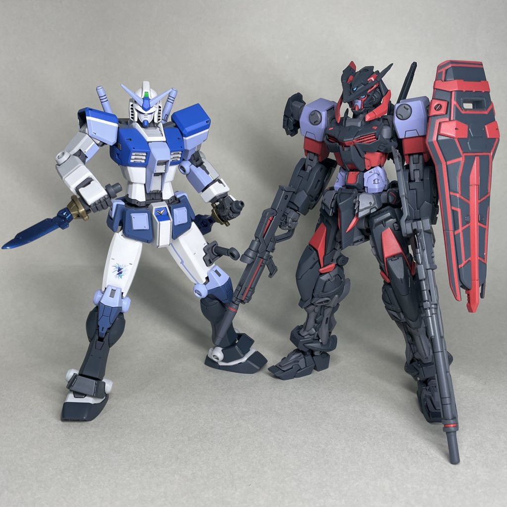 ガンダムBG_SとアストレイMカスタム（まえ）　アストレイMカスタムと並べてみました。
