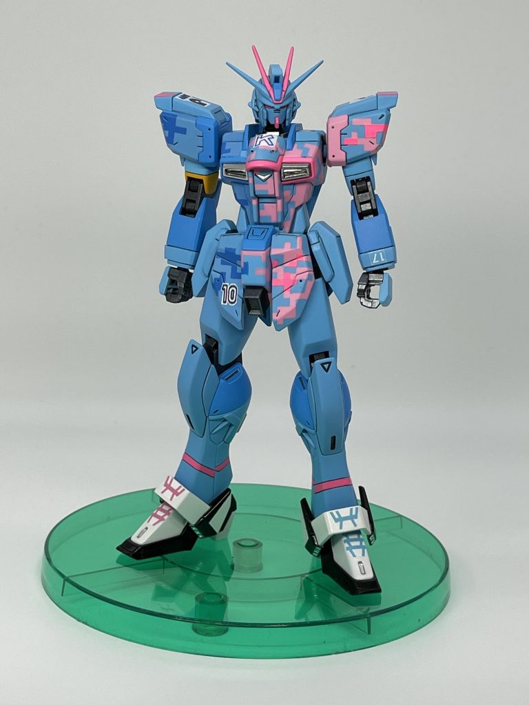 武器とシールドを外しての立ちポーズ。