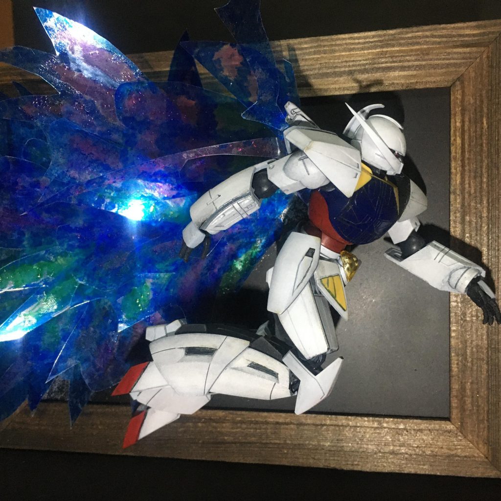 月光蝶のような、はっきりと実体がないエフェクトを模型的に表現するのって苦手で(ビームサーベルとかね)、自分への挑戦作品って感じです。