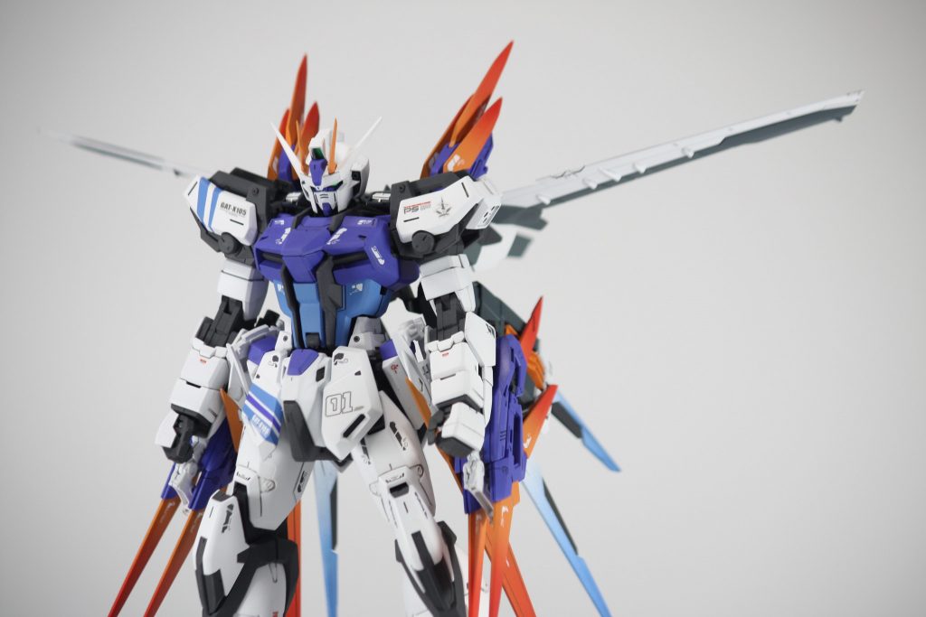 本体の青は主にスティレット装甲ブルーとコバルトバイオレットです。