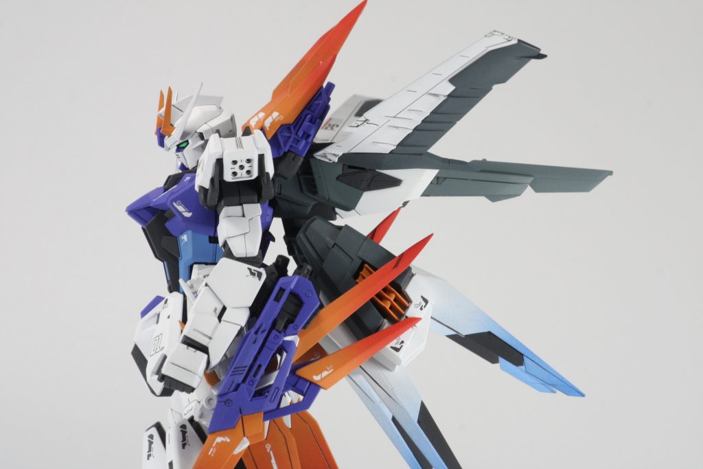 ストライクにブルーDのとげとげしさが加わって印象が変わったと思います。