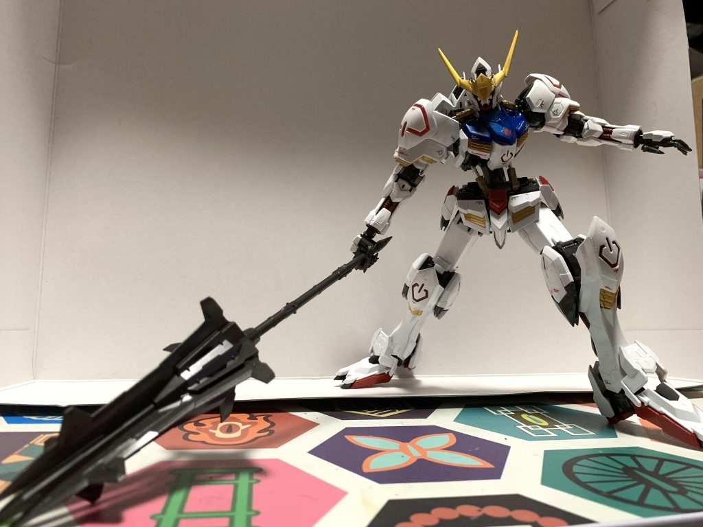 メイスはポロリする事なく保持できます。