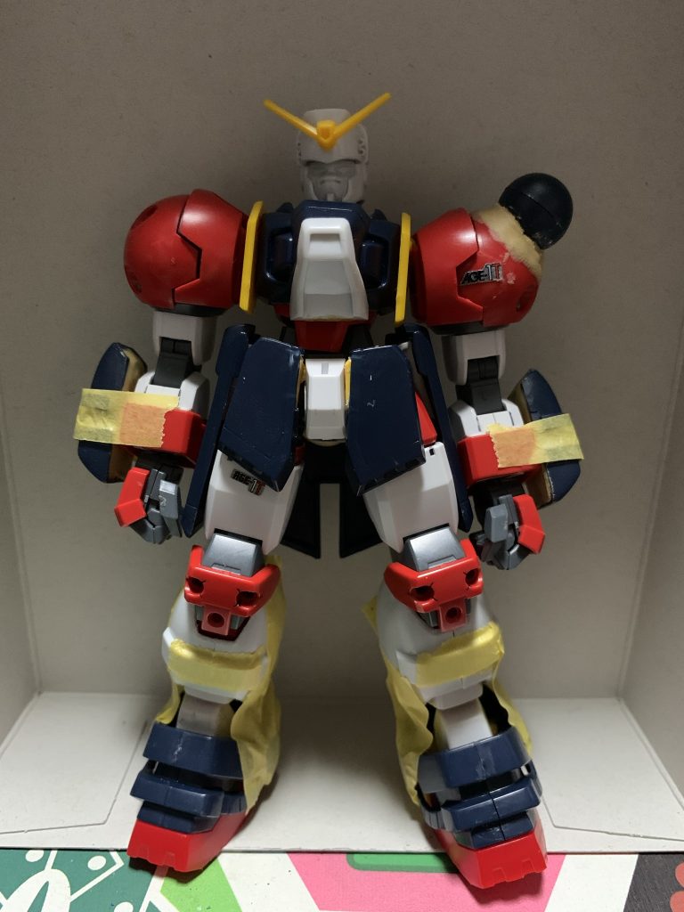 少し加工した状態です。足に手を加えた事でかなりボルト感が増しました。やはり下半身の重厚さがボルトには大切なようです。