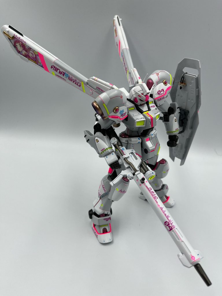 何と言ってもキットのスタイリングが抜群です。