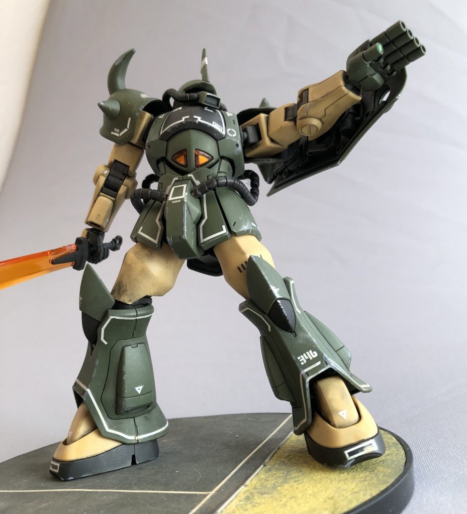 旧HGUCグフもカッコよかったのですがreviveグフはよく動きます。