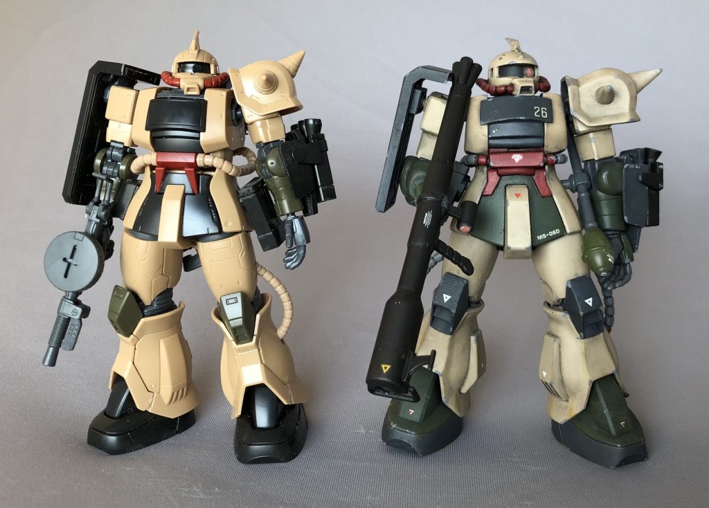 オリジンMSD版デザートタイプ(素組み)との比較画像。胸部増加装甲の幅とかフロントスカートの長さとかは私のニコイチの方がカッコいいんじゃないかと思うんですよねー、手前味噌ですが。