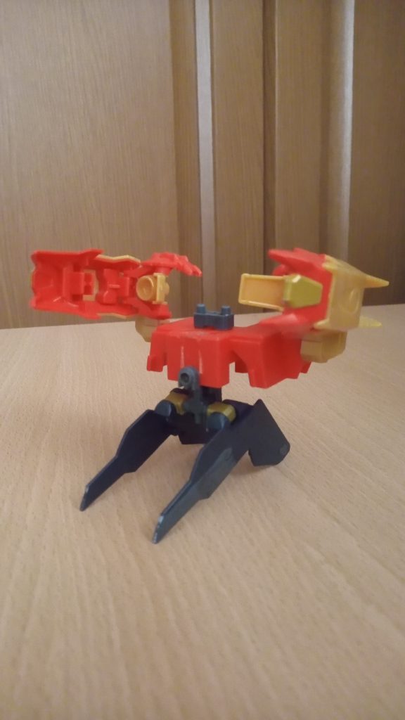 とりあえずハイパーキャノンからハイパーキャノン使用素材アヴァランチレックスバスター、BB戦士ストフリ、アムアムスカーレットガンダムと合体することで、遠近両方に対応出来る。