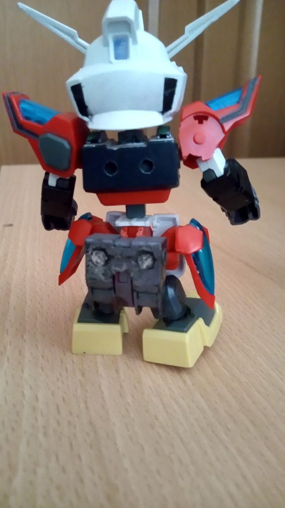 普段のバックパックは下に装備出来ます。ただ普段のバックパックは失くしたので今後は次のが良く出ると思います。