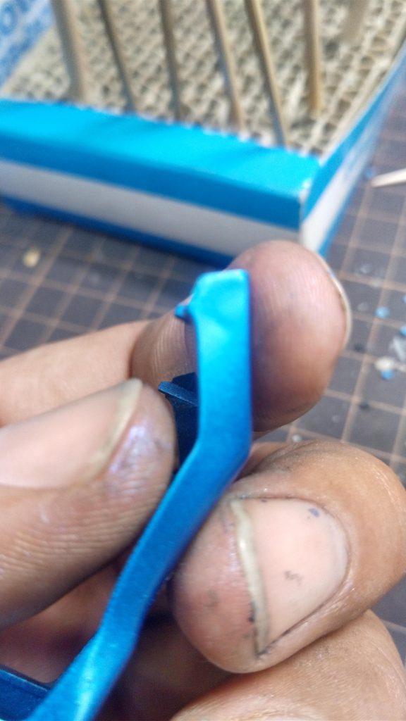 ここに来て発見されたヒケ…😢前段階でしっかり処理したつもりでも意外と残ってましたね…。こんな感じでやり直しになるパーツがそこそこあり、時間がかかってしまいました💦