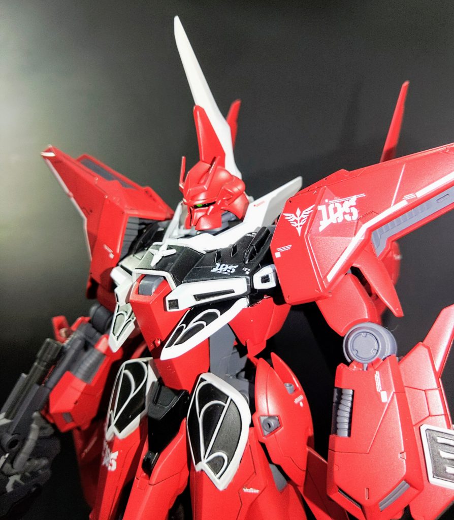 上下に妙に薄かった胸部を厚みを持たせるべく改修しました。ハッチの形状も変更してます。