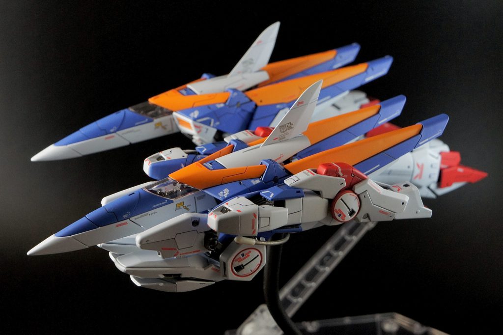 トップファイターとボトムファイターの編隊飛行。なにこれ意外に満足度高い…!予備のコアファイターはスジ彫り少なめ省エネバージョンです。