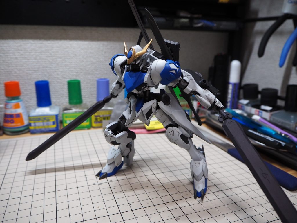 ラックから外して両手にソードメイス！とにかく突っ込んでいくスタイルですね。見て頂きありがとうございました。趣味が合いそうな方や、バトルの際はチームを組んでくれる方、気軽にコメント貰えると嬉しいです。