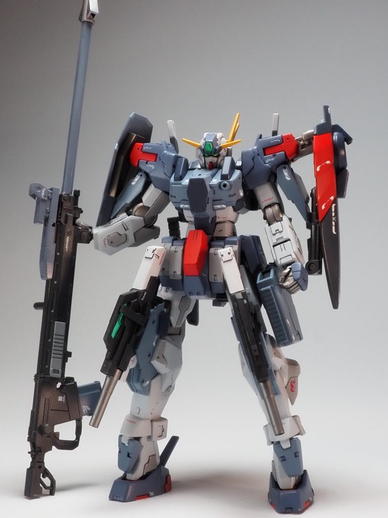 最後にウェザリング前のフル装備状態です。OOVの黒い塗装にするか悩みましたがなかなか面白いカラーリングになったと思います。最後までご覧いただきありがとうございました<(_ _)>