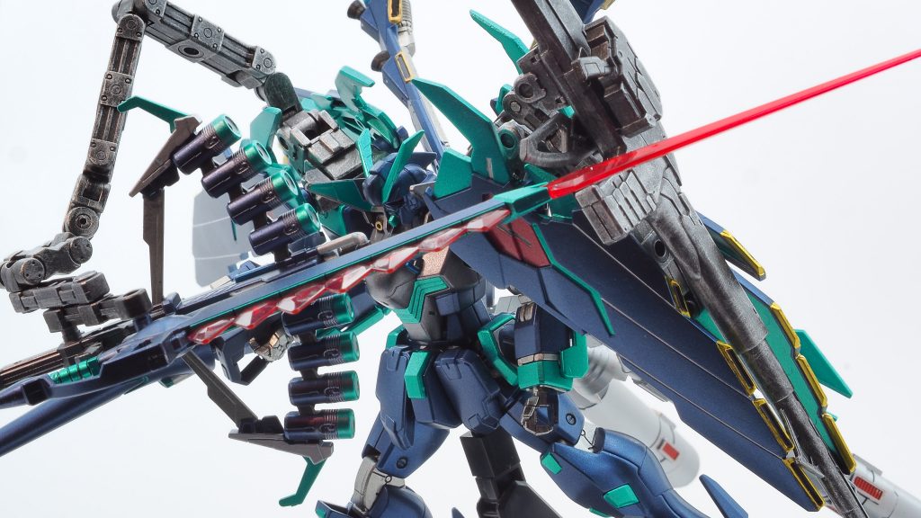 多機能ウェポンアームによって高火力な武装を同時に複数使用することが可能となり、地球宇宙軍パトロール艦隊程度であれば一機で対抗できるとも言われている。しかし、火器管制や操縦支援などのシステム関係の部分は姫森グループの天才アーキテクト・メカニックのロボ子氏が独自開発しているためブラックボックス化しており、手を加えることが出来ずパイロットの負担は相当のものになってしまった。