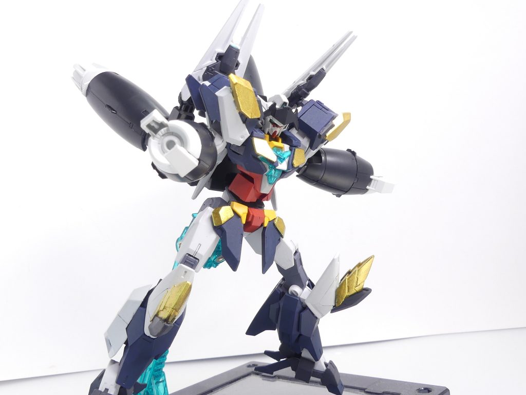 こうなってしまえば通常のCDC対応アーマーと変わりありません。人型を維持したヒロト用アーマーとは違う、CDCの別形態といえます。