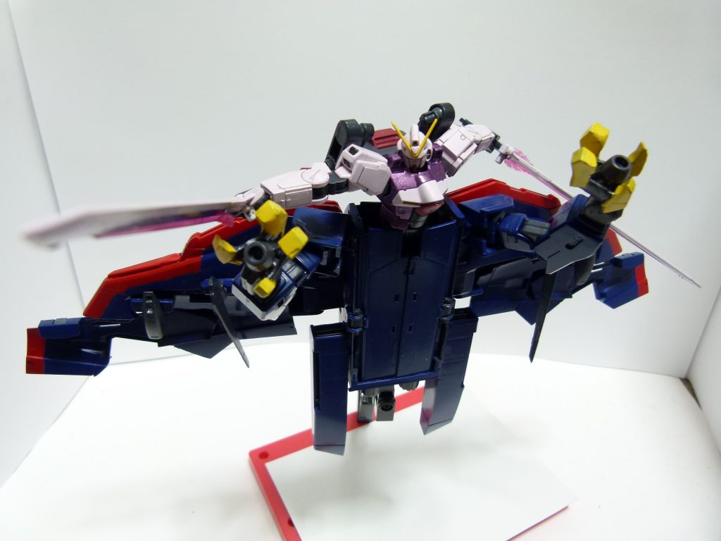 当時は「ガンプラカスタマイズフォトアルバム」っていうホビーサイト公式企画があって、優秀作品は公式ページのトップに表示されたりしてたのです。これもだったっけ。どうだっけ。チーム「北宋の壺」が当時の自分の腕からすればとんでもないいいね数だったことは記憶に残ってるけど。