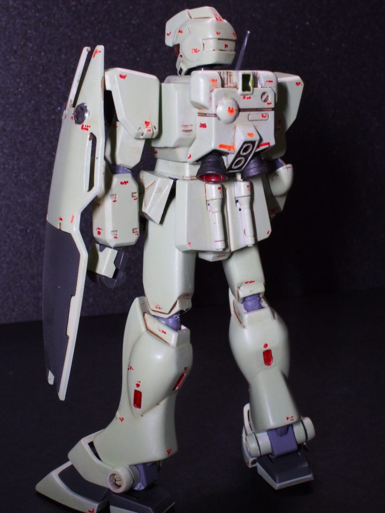 赤いマーキングはマッキー極細で適当に手書きです