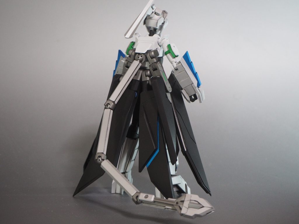 ツカサが趣味全開で製作したガンプラであり当初は実際に運用する予定は無かった。が、偶然メイに見つかってしまいメイ本人がいたく気に入ってしまった為に実際に運用されることとなった。