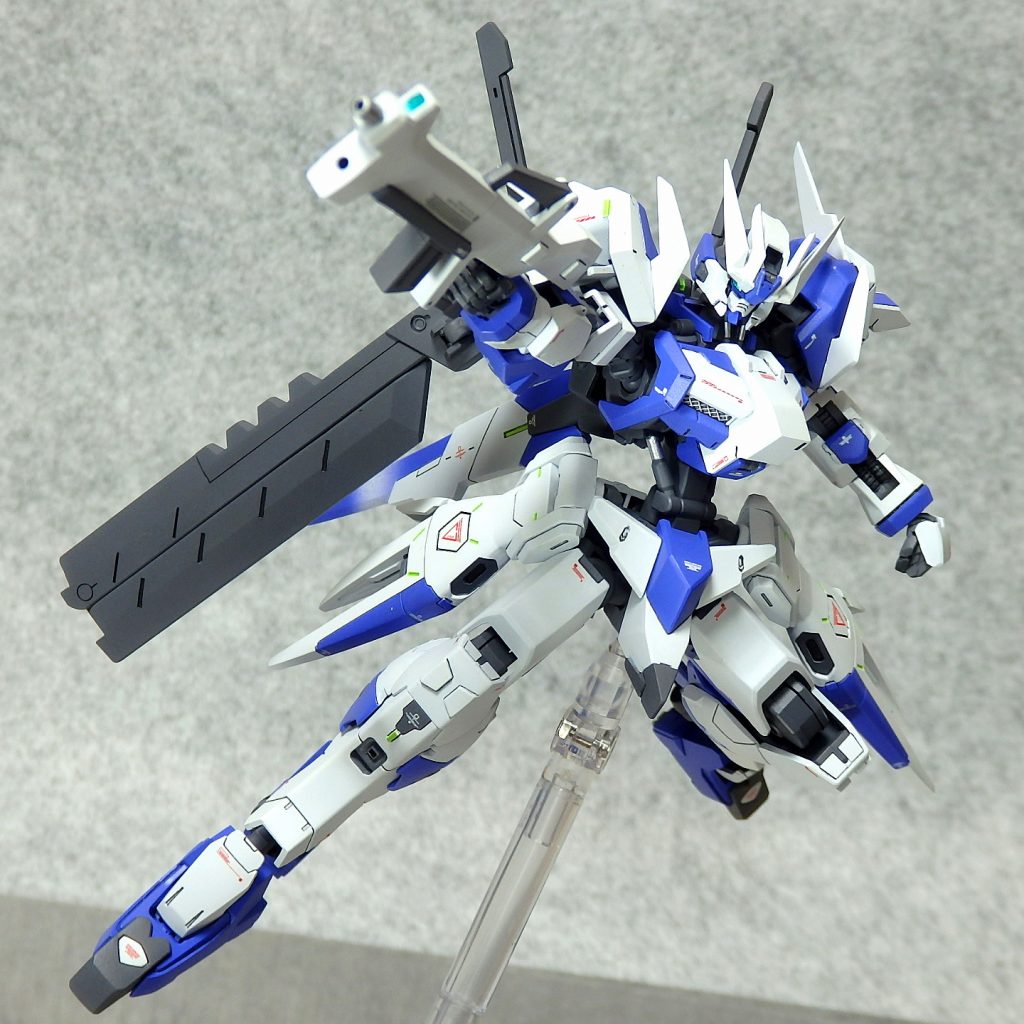 ～ACTION　RIFLE～専用ライフルはアスタロト用ライフルのバレルを11ミリ延長、下部のマガジンを前後左右逆向きにしています。