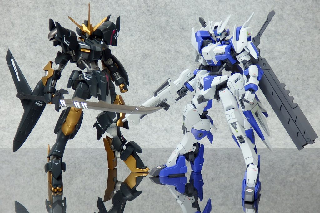 GUNSTAさんでは公開していない作品、端白星・蝕とで外伝主役機ベースのコンビ写真です＾＾～製作秘話(？)～Ｚガンダムコンテストの作品投稿期間内であった9月18日から製作を開始しています。これより前にHGUC Ｚガンダムを製作していましたが、どうにもモチベーションが上がらず製作を中断してしまいました。モチベーション回復のために短期間でサクッとなにか作品を作ろう！ ということで購入したキットがガンダムアスタロトでした。当初は一週間で完成までもっていくつもりでしたが、いじり始めると思いの外楽しくなってしまい、気づけば二ヶ月ほど作り込んでいました。このキットのおかげでガンプラを作るのがまた楽しく感じられるようになってきたので、また新しい作品を頑張って作っていきたいと思います！＾＾  