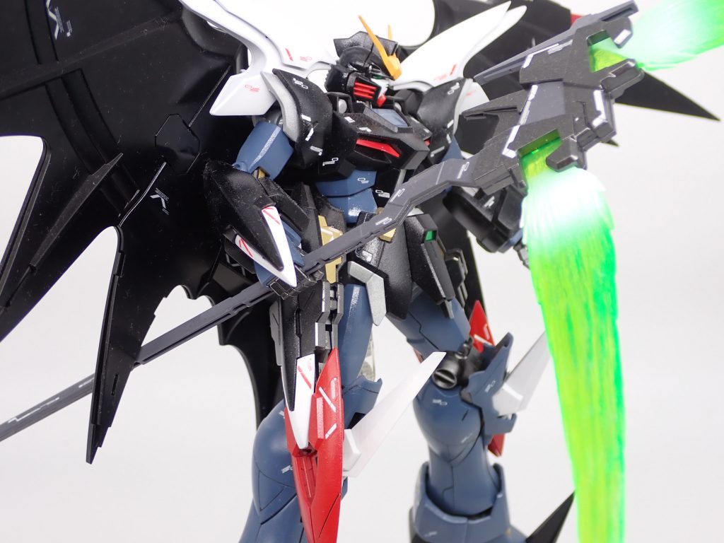 ビーム部分は根元を白く塗装。