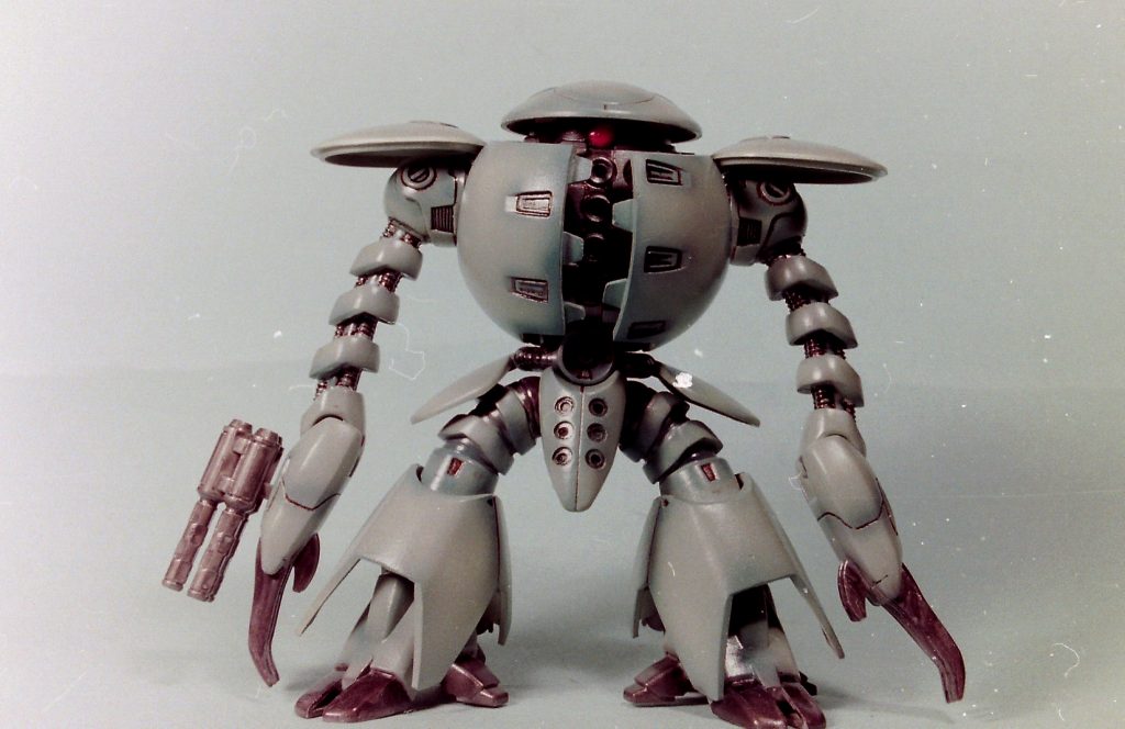 こちらはモビルカプルの初版版!と言うか?再販時は瞬殺で売り切れるので購入出来ていません!もし購入出来ていたら?三個買いでコレン軍曹の最終決戦バージョン機体が作りたいのですが…(汗)