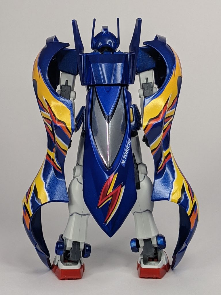 バックショットはスピンアックスmarkⅡが現れるようにしています。シールドになるキャノピーを後ろに格納しています。