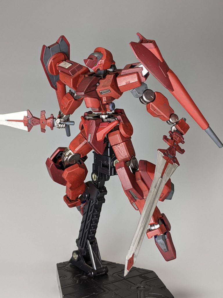 30MMをガンプラに流用する上では、特徴的なC字ジョイントが使われている肘膝よりも、腰部の使い勝手が良く感じます。