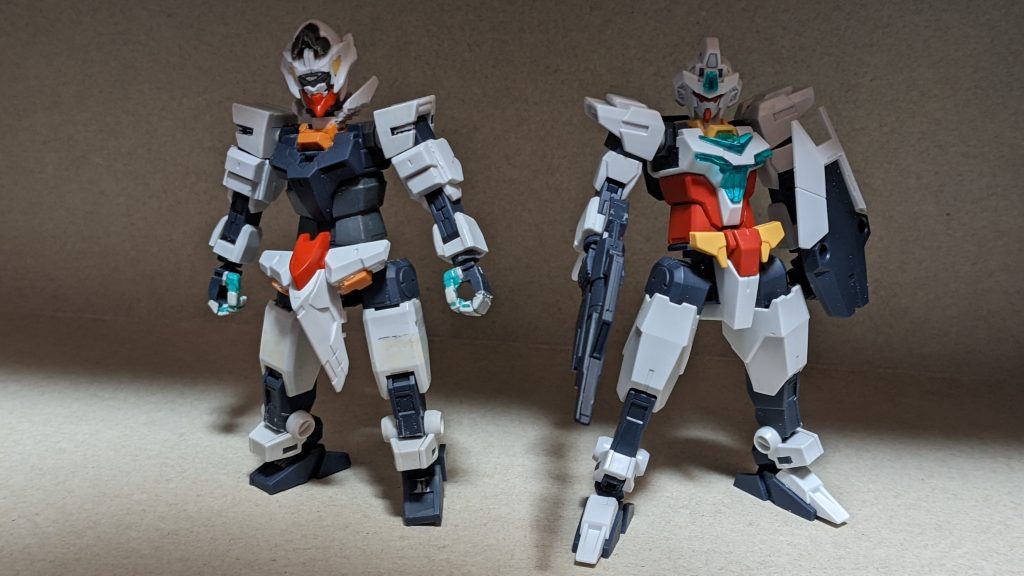 ミニバルバトスとエターナルガンダムIIのサイズ比較。ミニバルバトスは手足を短くし、低身長にしてみました。