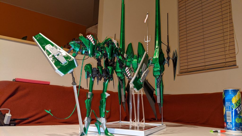 ツインタワーユニットは、Ｇ−セルフのアサルトパックを軸にジャンクパーツ、プラ板、プラパイプで構成。100均グッズも多数使用してます笑