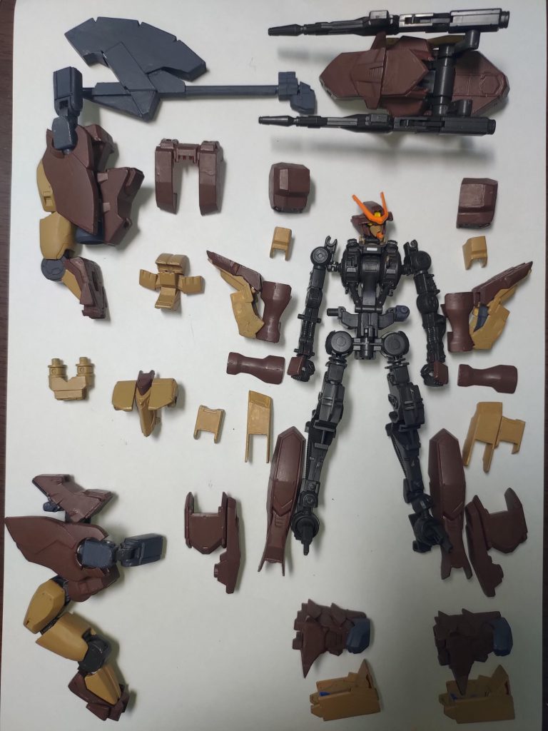 今作もすべての装甲を外すことができます。今作で一番悩んだのは四足形態になる理由でした。また、四足形態になるため追加フレームの作成もあり、作成カロリーの大きい機体でしたが、どうにかまとまったように感じます。ここまで見ていただきありがとうございます。