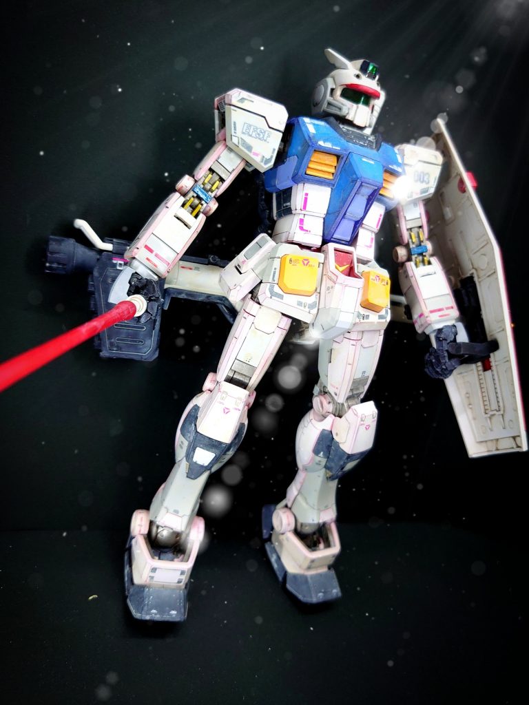 黒たちあげはよくあるので赤たちあげにして、  かどっこを赤い感じにしたかったのですが やはりピンクな感じになりました😅なので、かすれた赤い所はわざとやりました。 