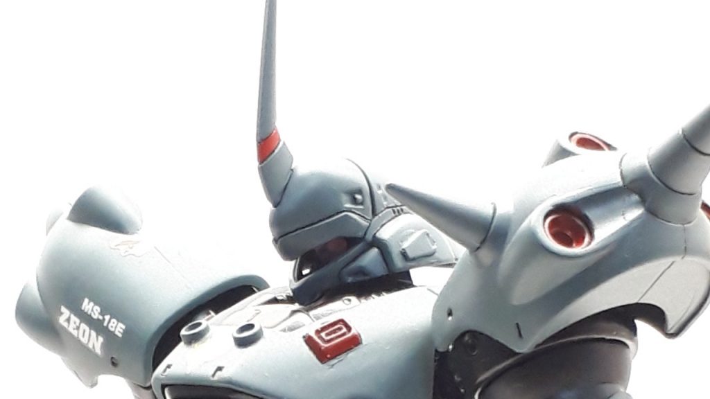 ちなみにモノアイ部分は可動出来るように改造しています。