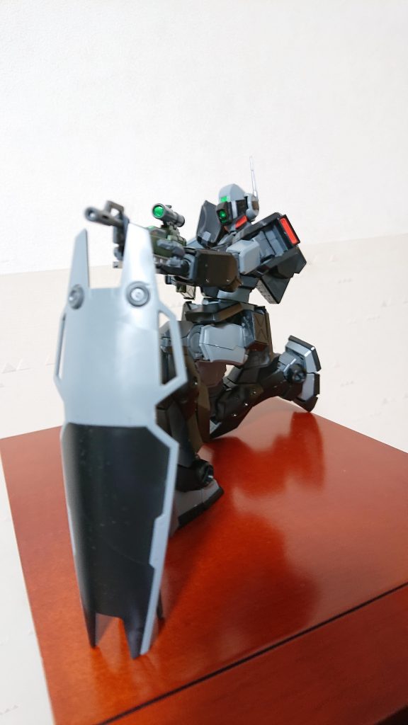 バイポッドを立てて伏せ撃ちも出来ると思いますが撮り忘れました……なので全て膝だちです(笑)