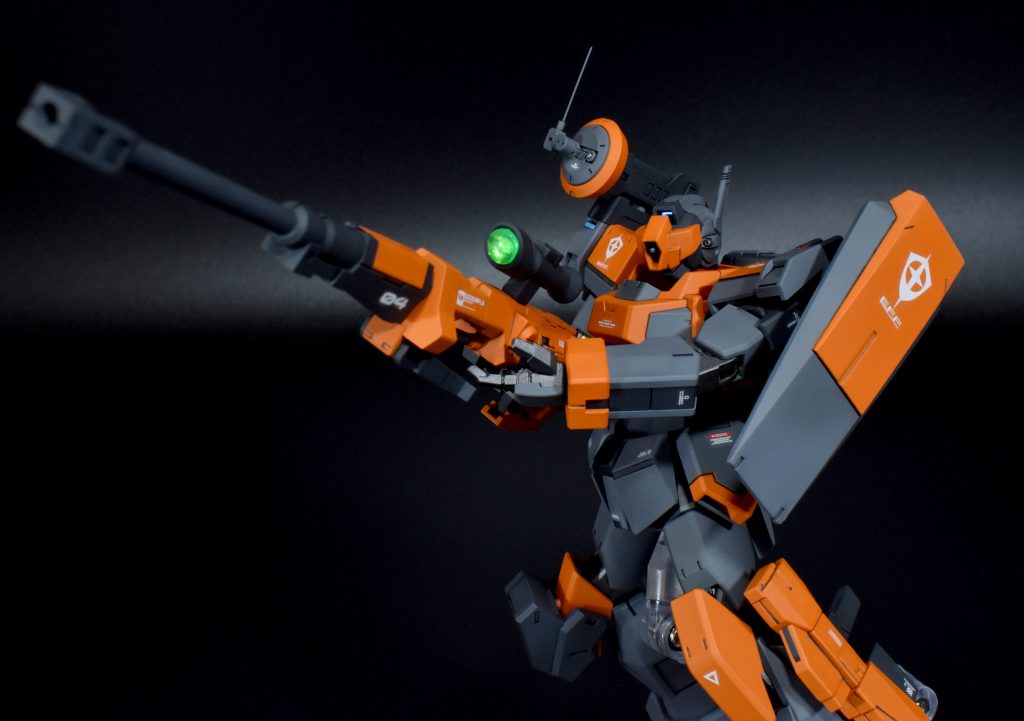 アクションポーズその2得物が長いので撮影に苦労しました。