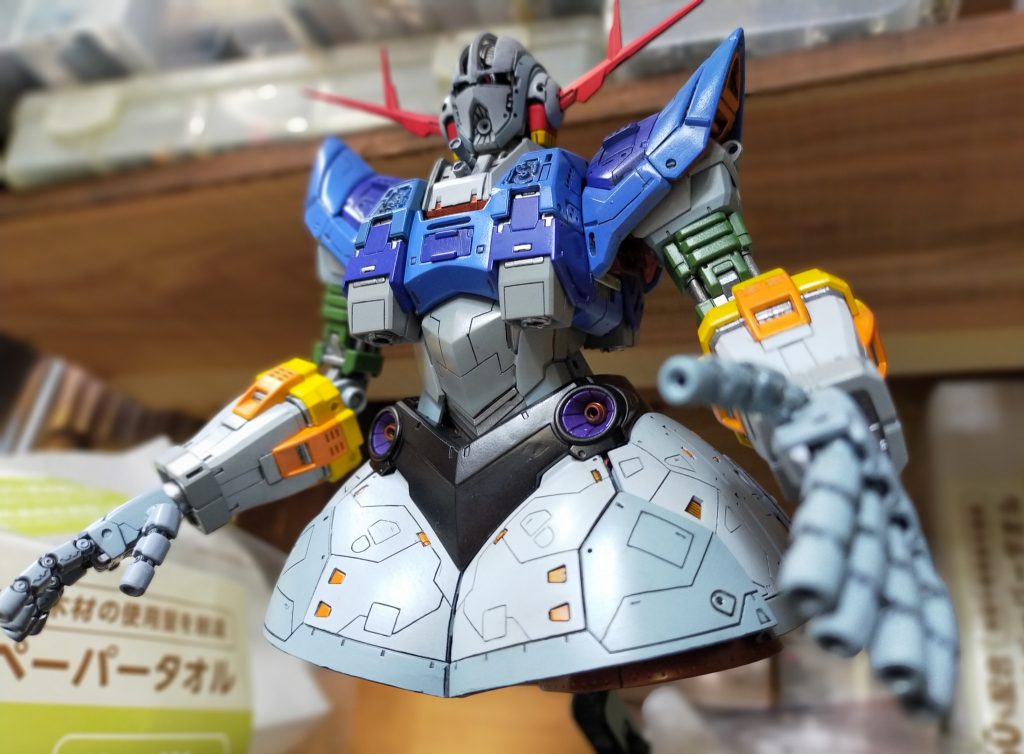 基本塗装終了、デカール無しでもスジボリでごまかせると思いきややはり塗装とスミ入れだけだと物足りません