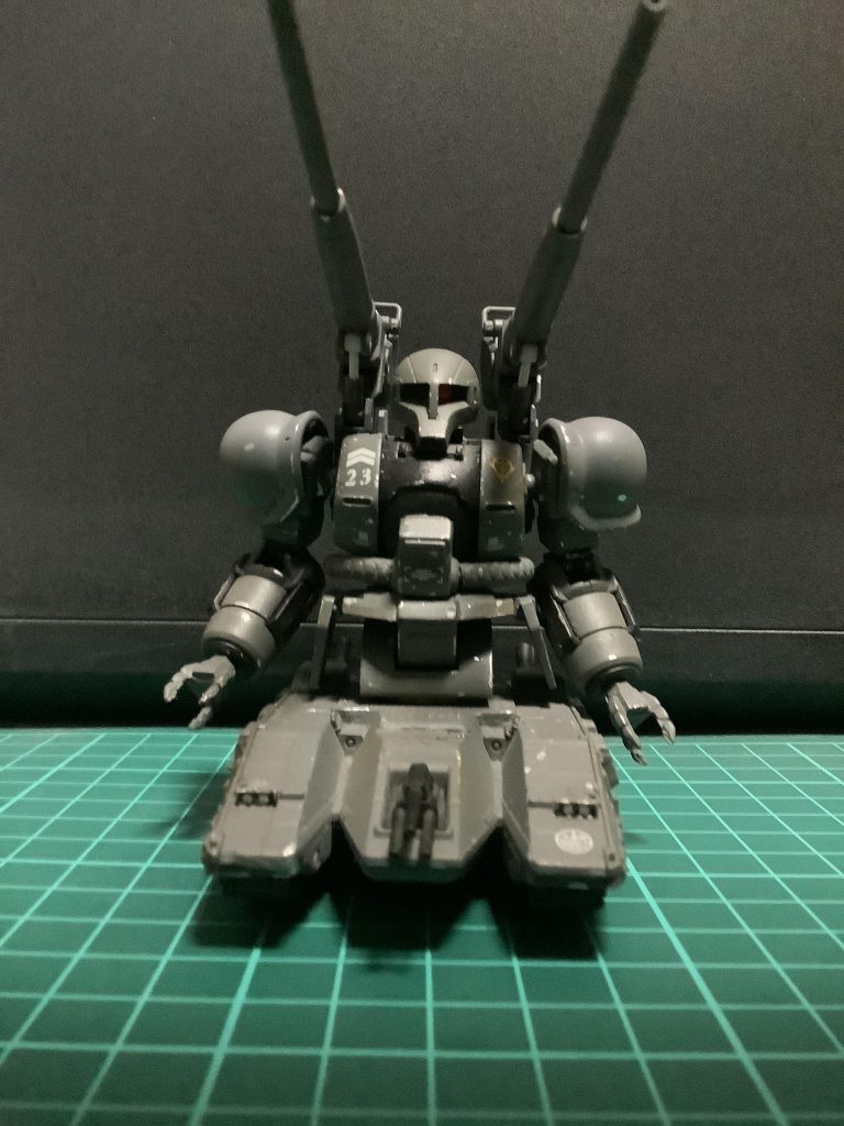 車体は、EXモデルのマゼラ・アタックを使用しています。オリジンザクとの組み合わせは、どちらもモールドが細かいので、ちょうどいい塩梅になっています。ザクタンクは、もう1機作った物があるのでそちらも、いずれ投稿したいと思います。それでは短いですが、今回はこの辺で。ご覧いただきありがとうございました!