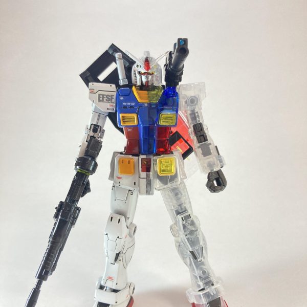 HG RX-78-2 GUNDAM プラモデル　クリアカラーバージョン Amazon | バンダイ(BANDAI) 【イベント限定】 HG 1/144 RX-78-2