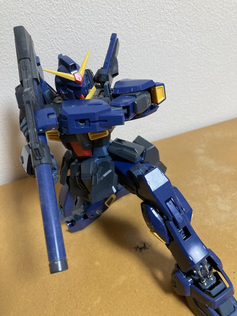 MGのver2.0ということもあり可動は良好。膝立ちも難無くこなせます。