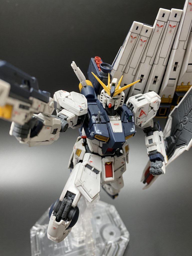 RG νガンダム–3枚目/制作者：ひろ吉