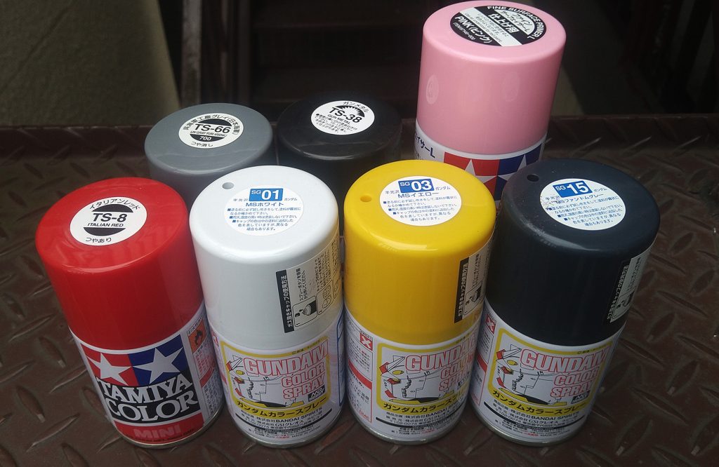 今回の色たち、フェラーリレッド結構よかった。後はガンダムカラー特にファントムグレーあの独特の色他に無いので助かった。これは常備せねば
