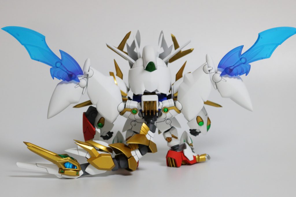 魔竜騎士ゼロの足を連結し、尻尾にしています。