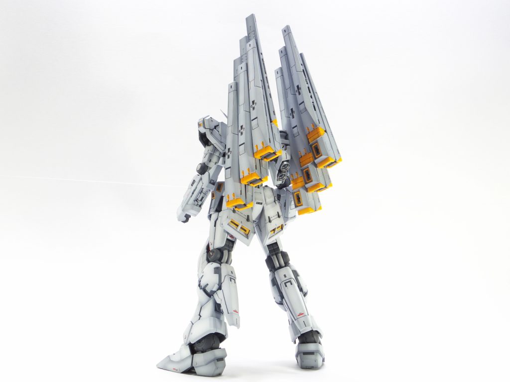 RG νガンダム–4枚目/制作者：gunplacraft