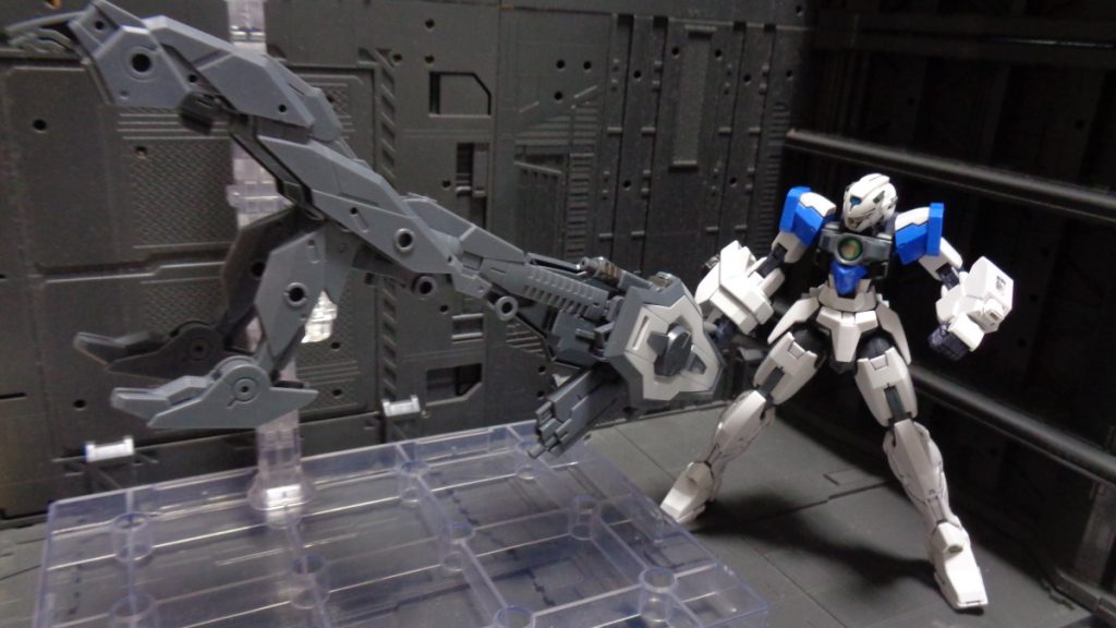 捕食形態敵の一部を喰らい、能力を奪う。※30MMのオプションパーツセット5で作成したパーツに差し替え。