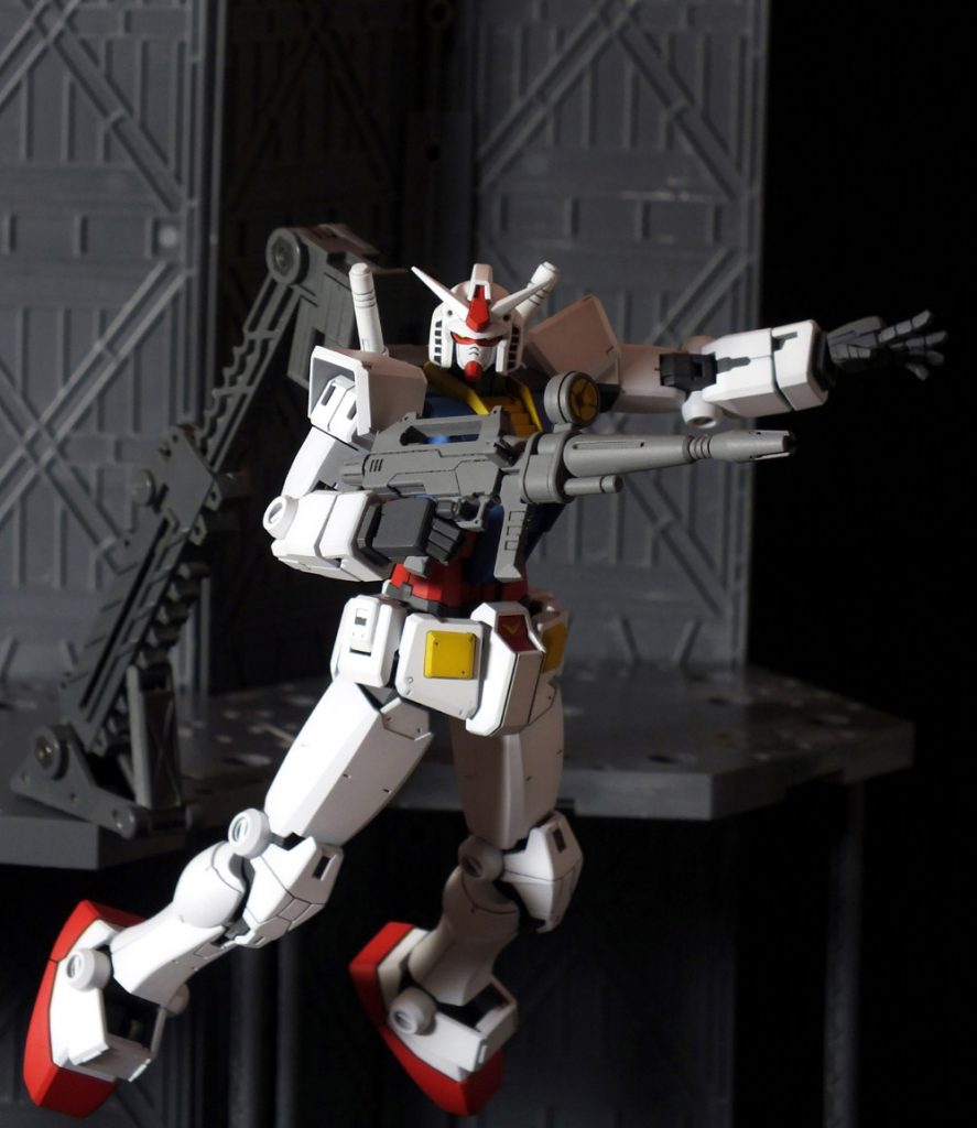 前腕の袖?部分の可動が思いのほか良い表情をつけてくれるような気がします。