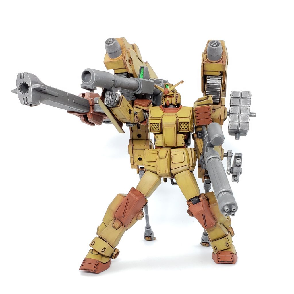 アクション。ミサイルポッドは中身がないので開けません(笑)