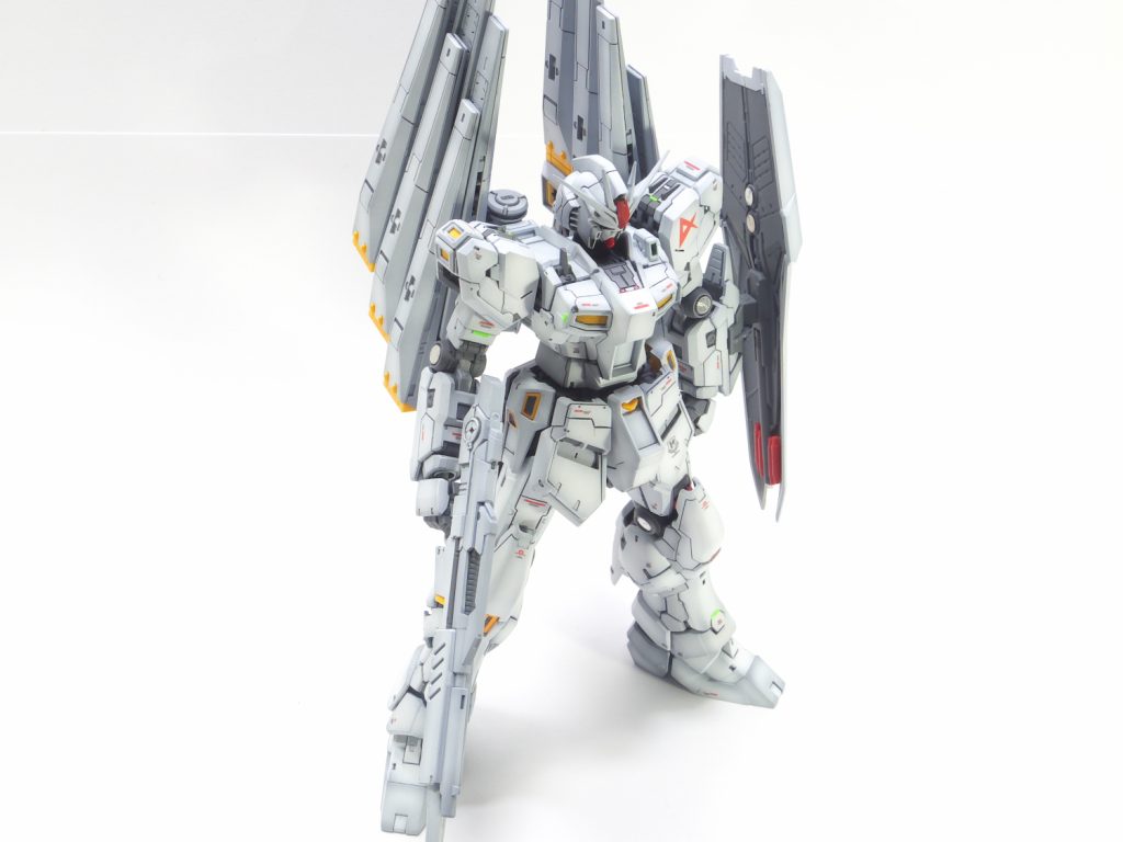 RG νガンダム–3枚目/制作者：gunplacraft