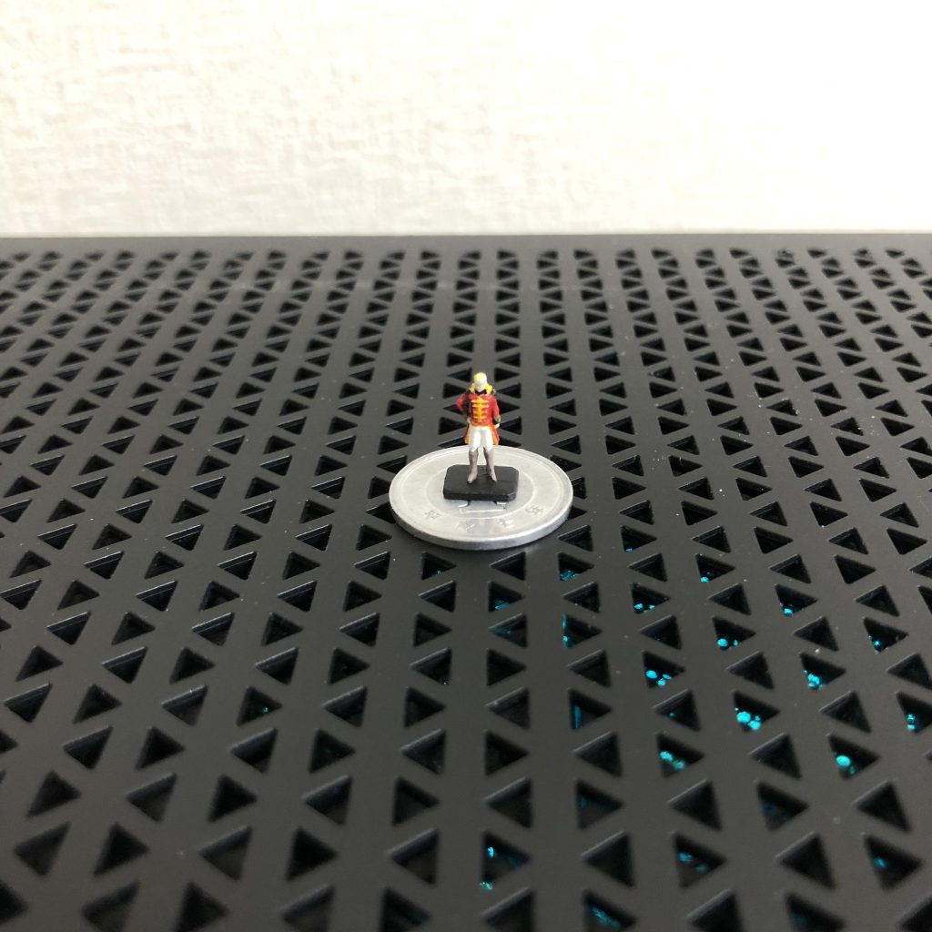 一緒についてた小さいやつ目がしょぼしょぼしながら塗ったけどみんなよくこんなの塗ってらっしゃる…