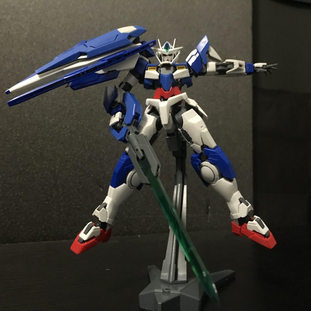 今回はクリアパーツをつけていない状態ですクリアパーツはつけると取るの難しいんで許して欲しい……シールドバインダーについても左右逆に着けてますが許して欲しい……(ユルサレルトオモッタカ)