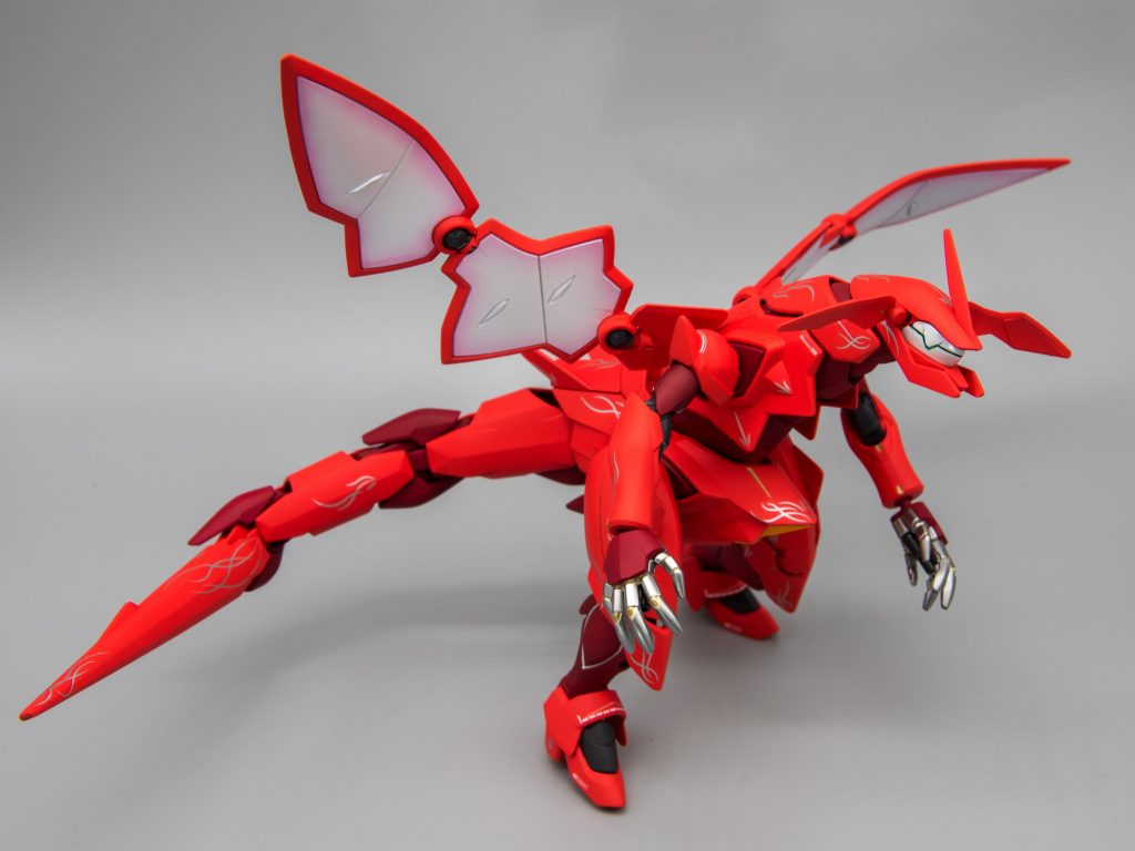 全体写真。この体型で普通に2足で立てるし出来のいいキットだなぁ…と